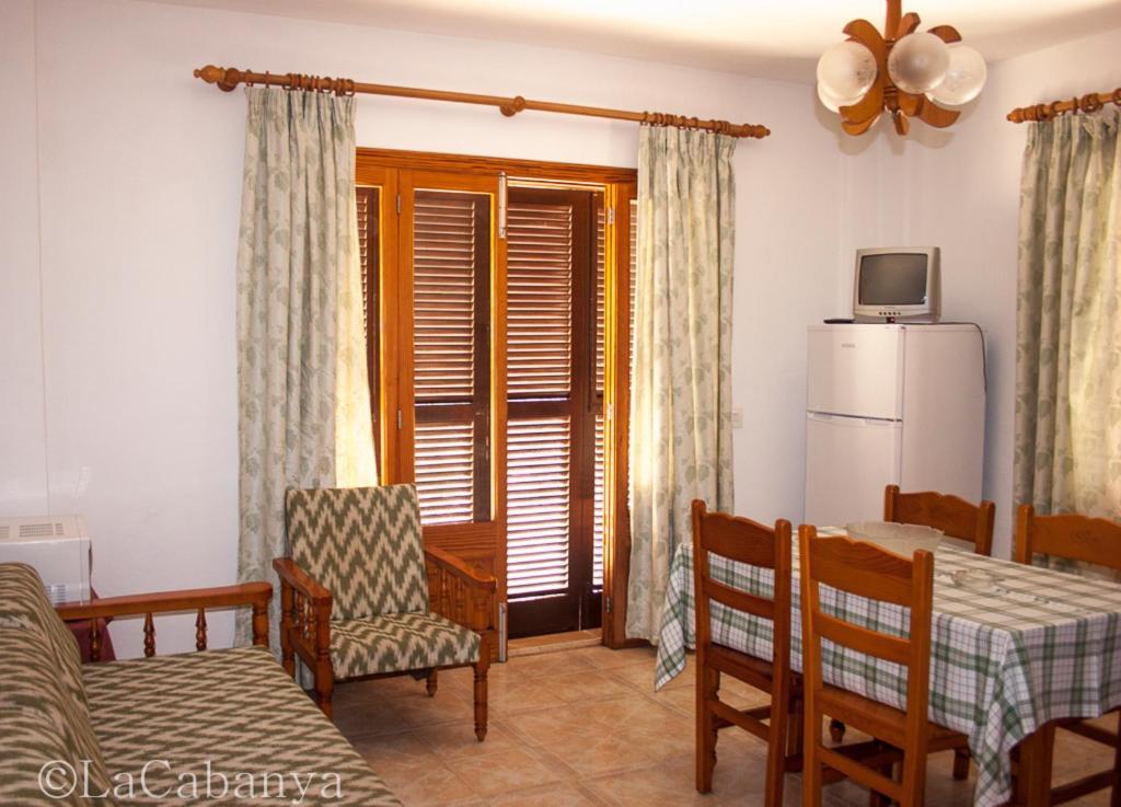 Apartamentos La Cabana Canyamel  Oda fotoğraf