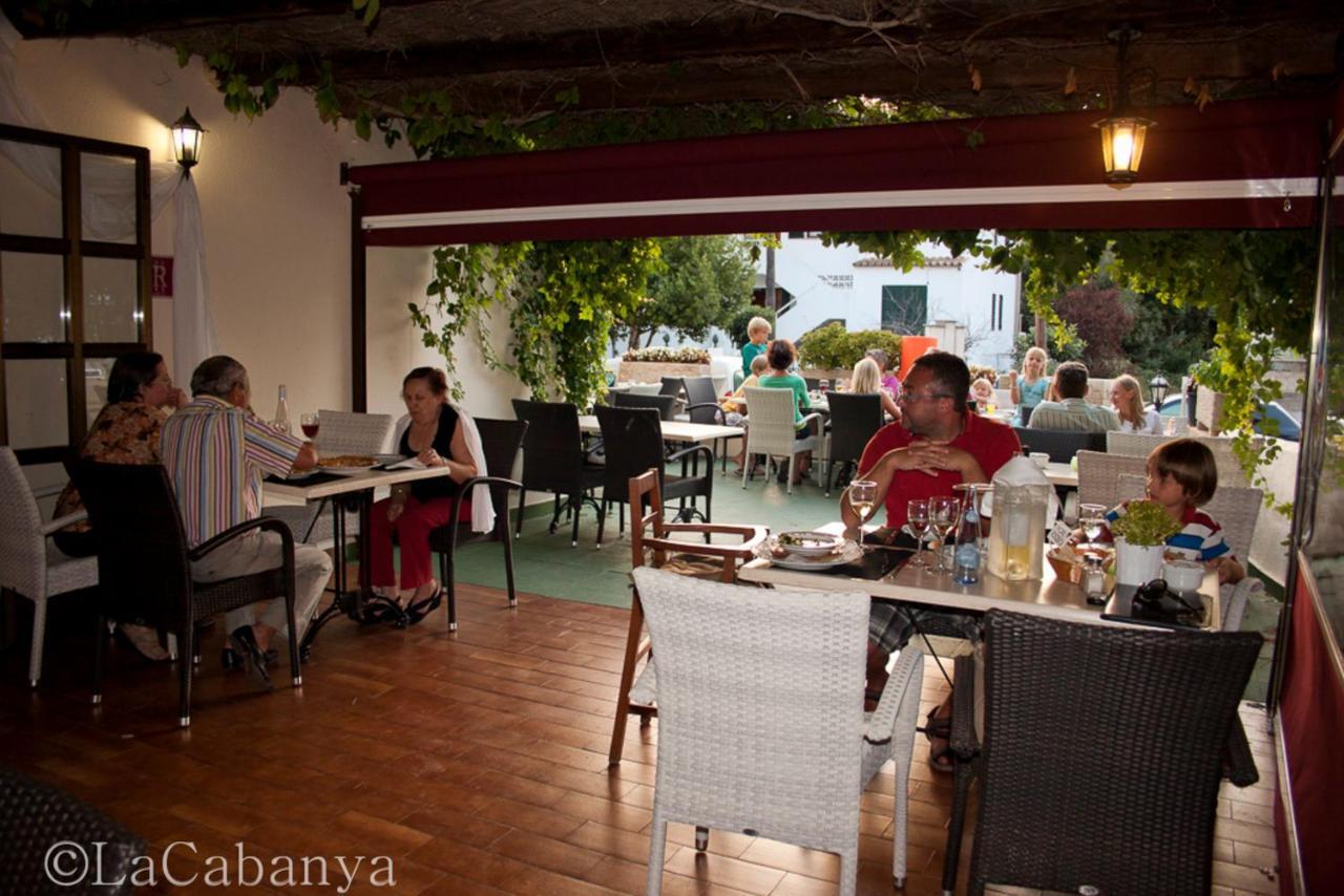 Apartamentos La Cabana Canyamel  Oda fotoğraf